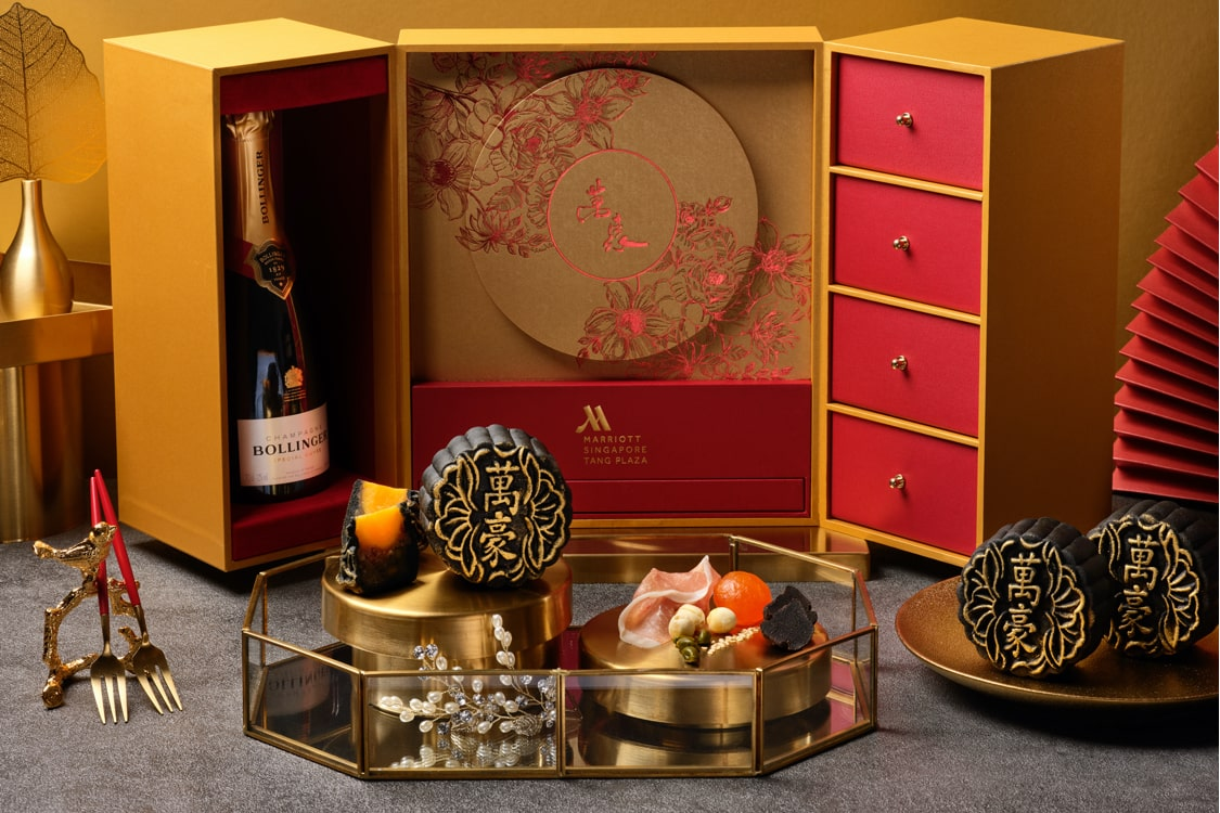 Mooncakes for 2022: The weird, the wonderful and the ones filled with  durian - CNA Luxury