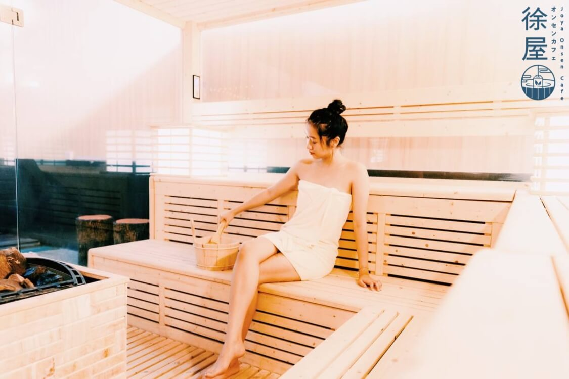 Hop on the authentic Japanese onsen trend on Fuzzie and restore your zen