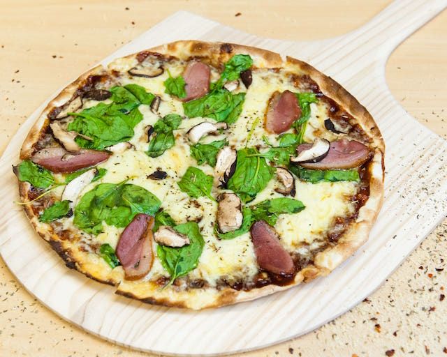 Love at first bite: 7 top restaurants to scoff pizza!