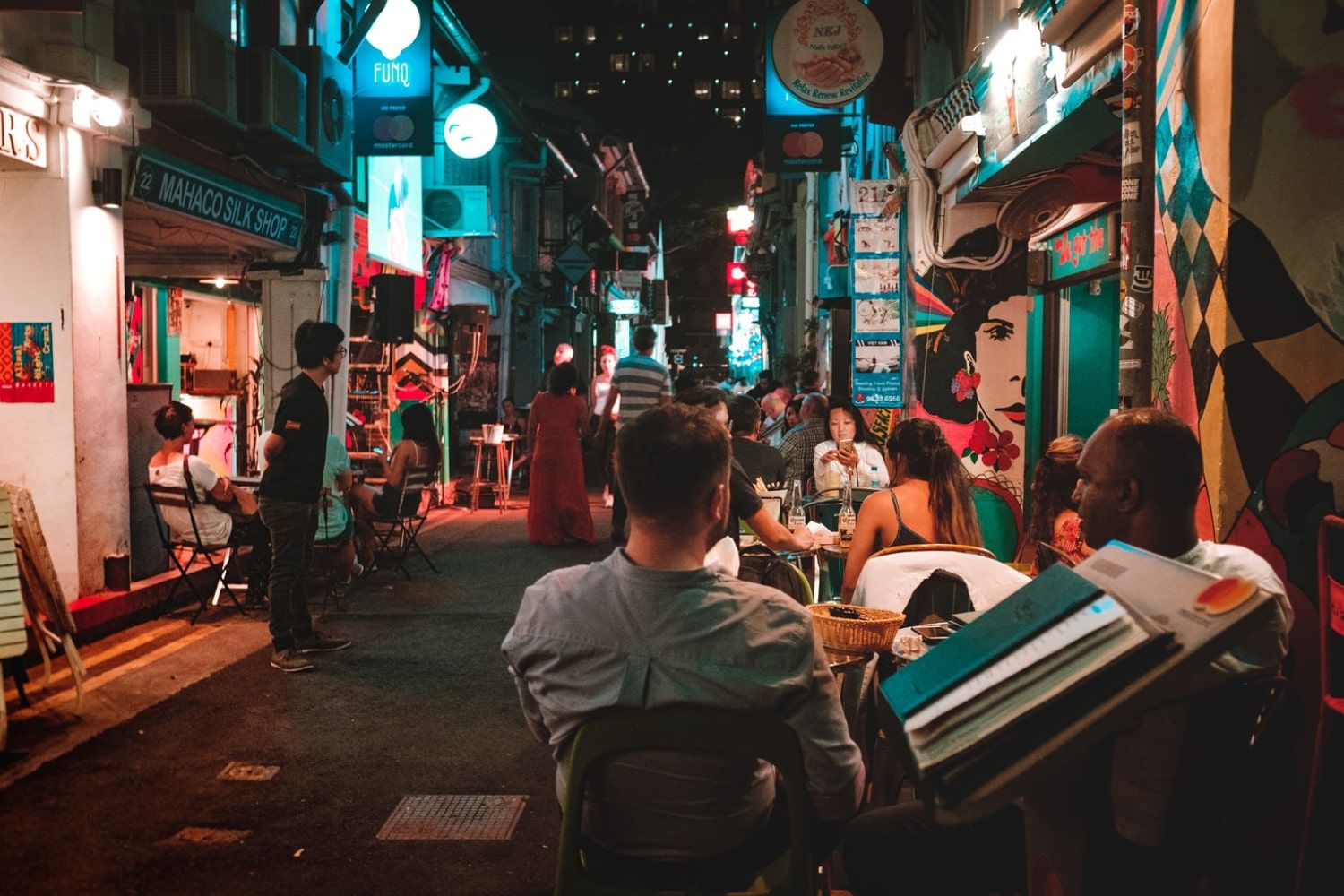 Adventure in Arab Street: All the hot privileges in the area